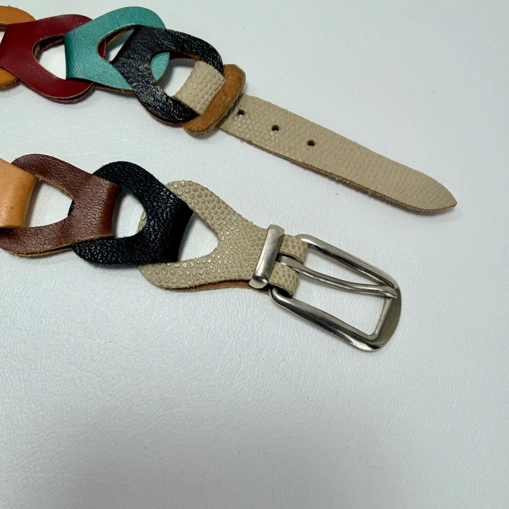 Vintage Womans Small Interlocking Multi-colored Leather Link Belt